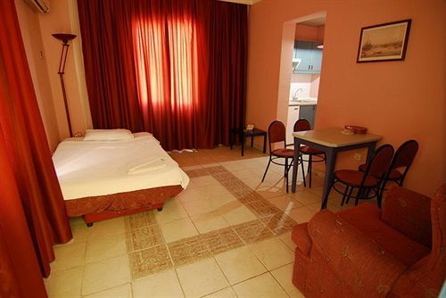 Akdeniz Apart Hotel Kusadası Esterno foto